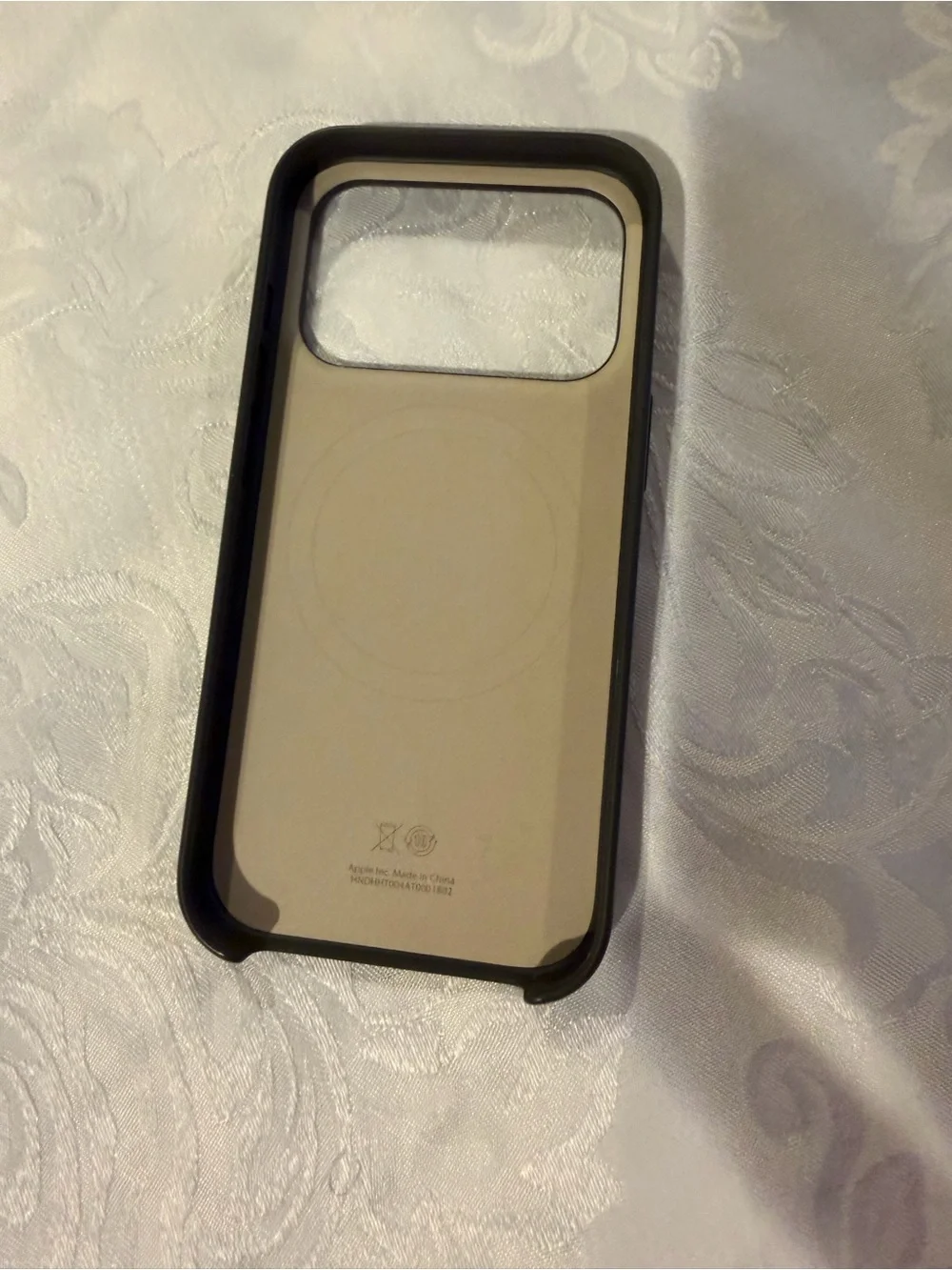 Brand New Beats iPhone 17 Pro MagSafe Case – Never Used